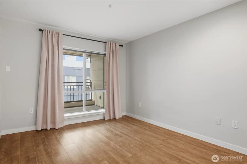 Property photo for 321 10th Avenue S #712, Seattle photo 23