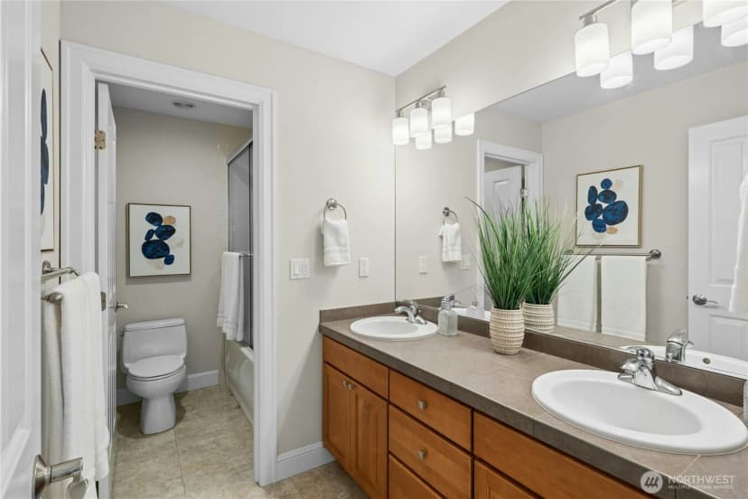 Property photo for 10806 Se 16th Street, Bellevue photo 31