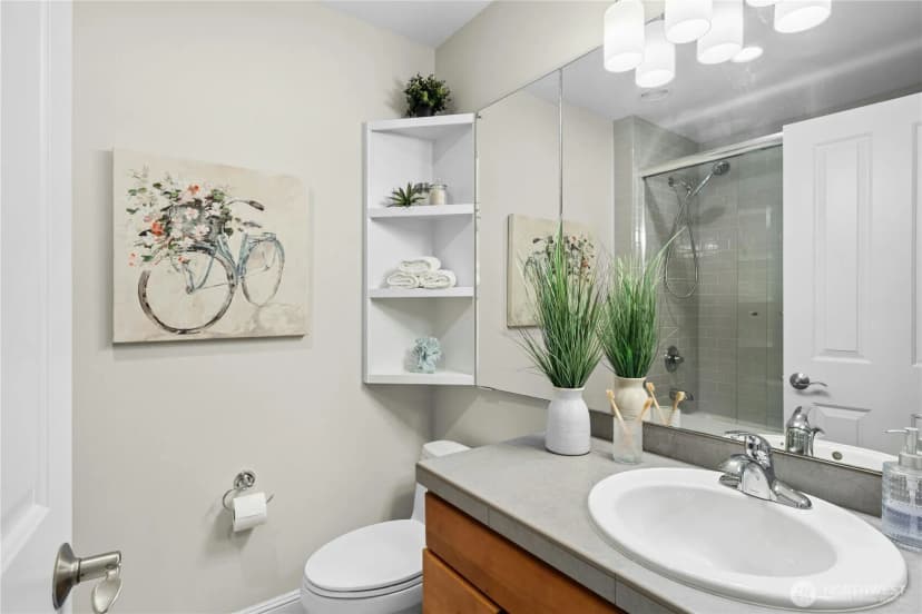 Property photo for 10806 Se 16th Street, Bellevue photo 35