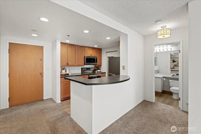 Property photo for 121 Vine Street #1404, Seattle photo 13