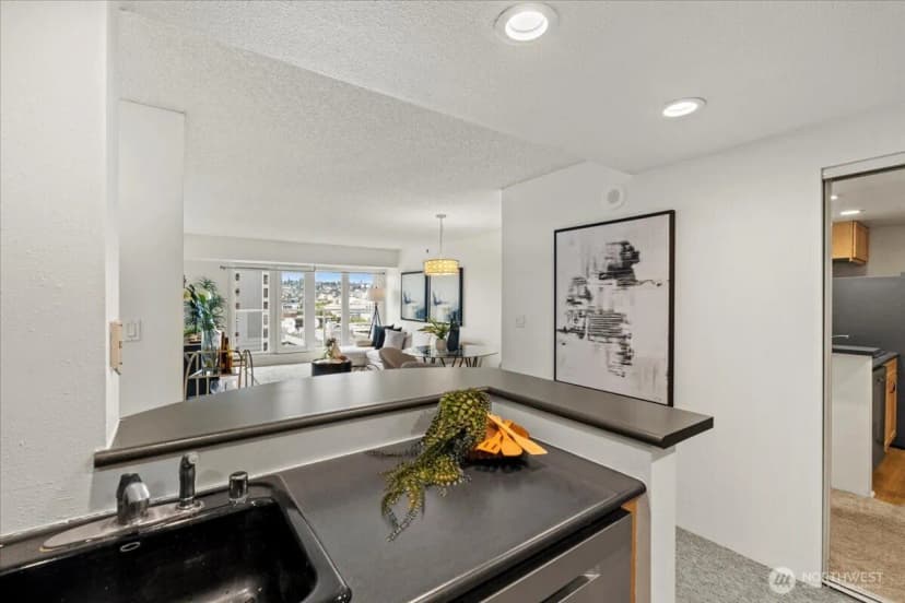 Property photo for 121 Vine Street #1404, Seattle photo 10