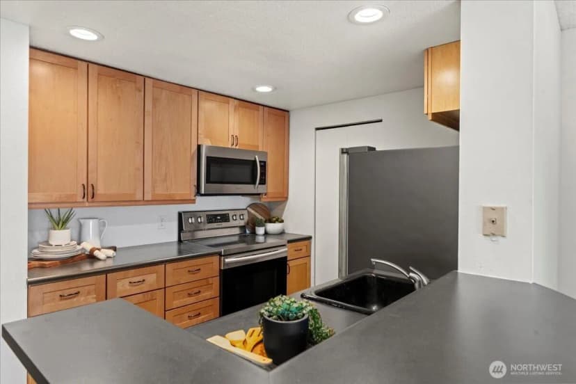 Property photo for 121 Vine Street #1404, Seattle photo 11