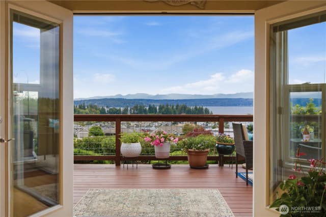 Property photo for 38091 Fawn Road Ne, Hansville