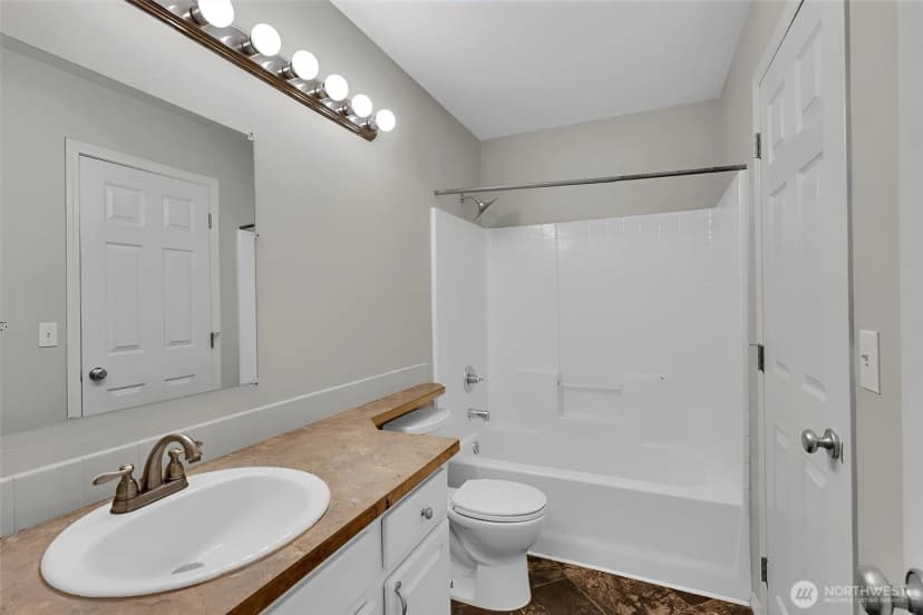 Property photo for 14717 147th Street E, Orting photo 19