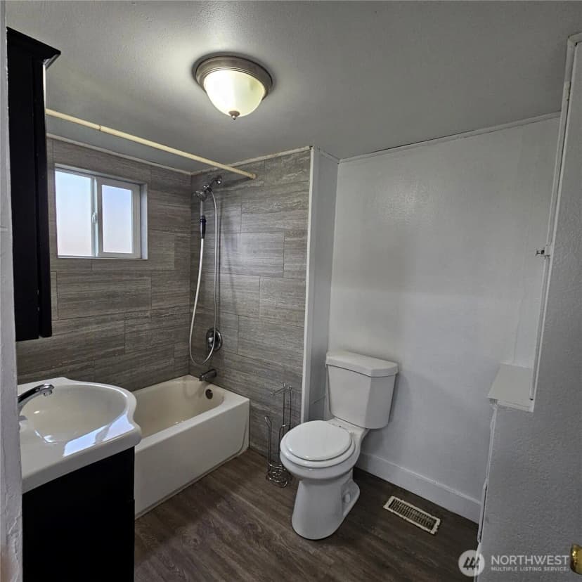 Property photo for 506 S 6th Avenue, Kelso photo 11