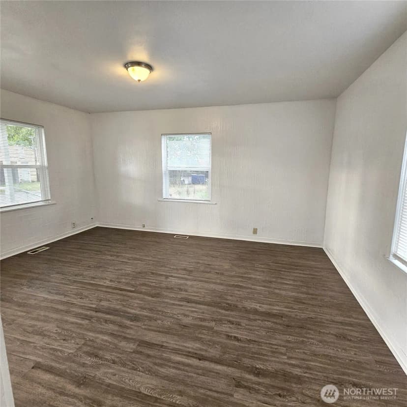 Property photo for 506 S 6th Avenue, Kelso photo 5