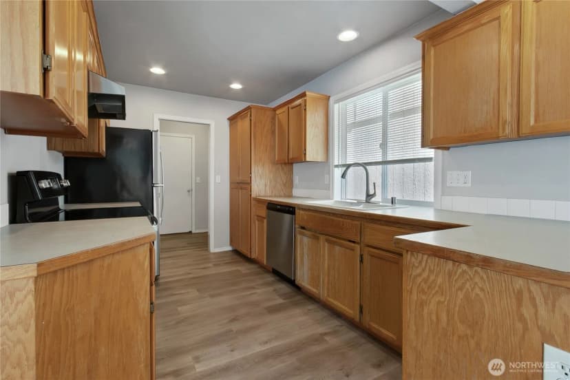 Property photo for 6814 131st Street Ct E, Puyallup photo 12