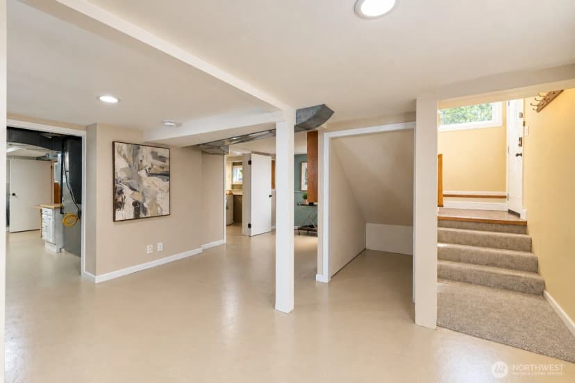 Property photo for 825 Ne 75th Street, Seattle photo 32