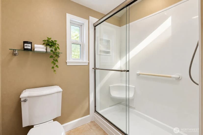 Property photo for 825 Ne 75th Street, Seattle photo 31