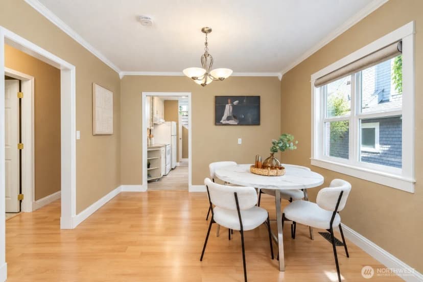 Property photo for 825 Ne 75th Street, Seattle photo 7