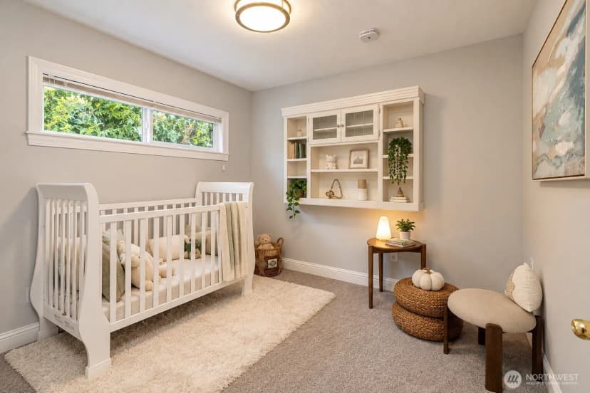 Property photo for 825 Ne 75th Street, Seattle photo 11