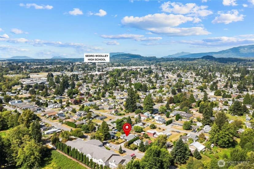 Property photo for 910 Dunlop Street, Sedro Woolley photo 4