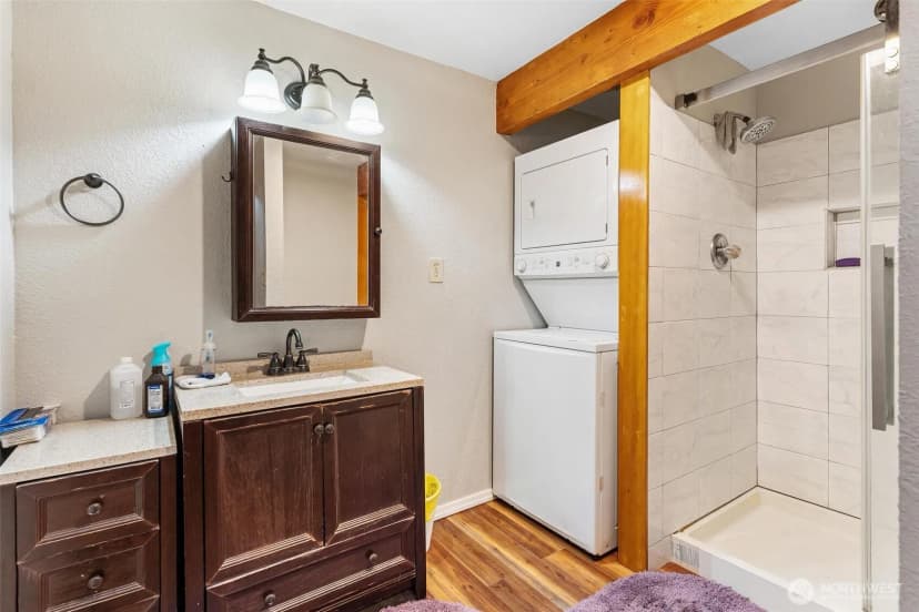 Property photo for 910 Dunlop Street, Sedro Woolley photo 18