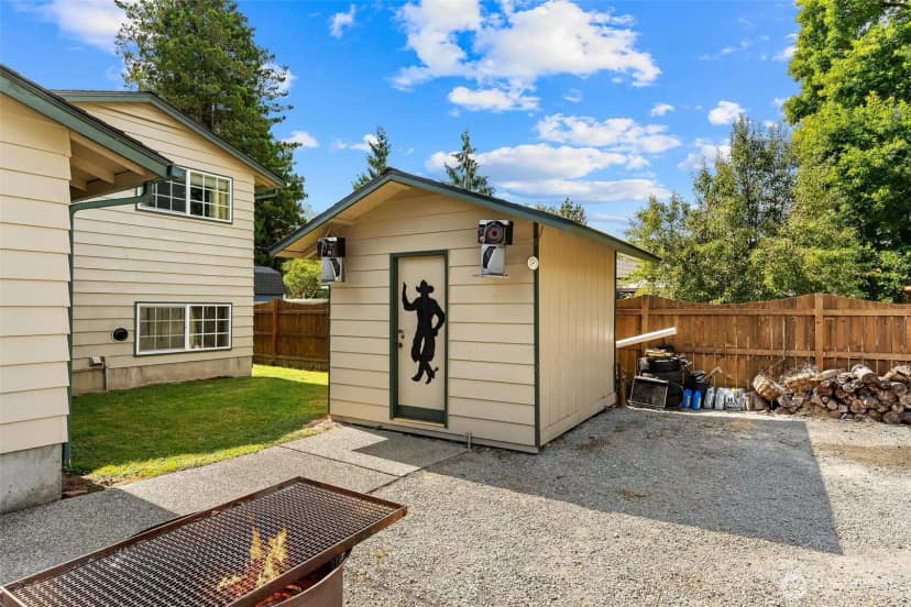 Property photo for 910 Dunlop Street, Sedro Woolley photo 32
