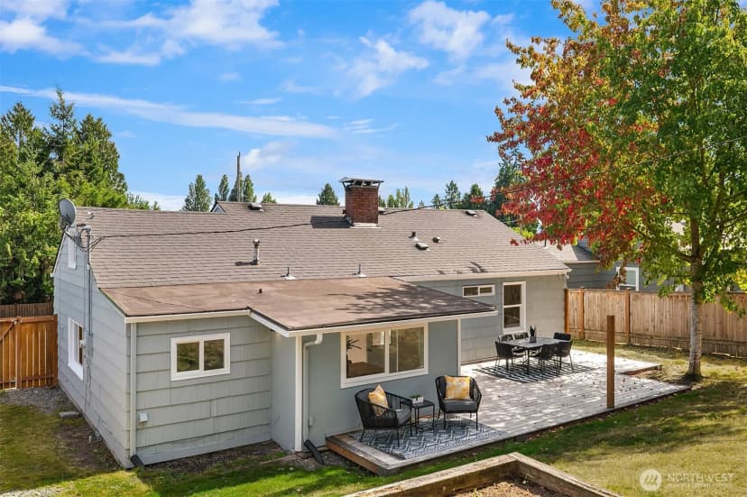 Property photo for 15557 10th Avenue Ne, Shoreline photo 24