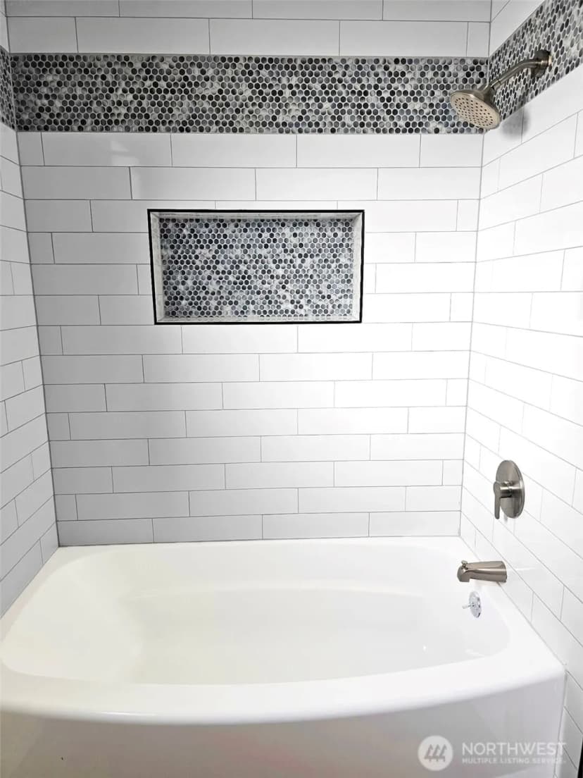 Property photo for 15716 46th Avenue E, Tacoma photo 12