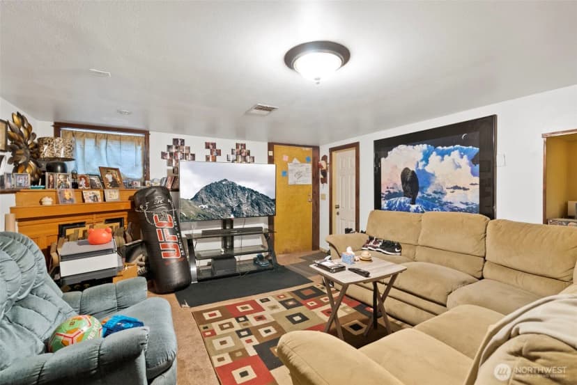 Property photo for 419 S 150th Street, Burien photo 26