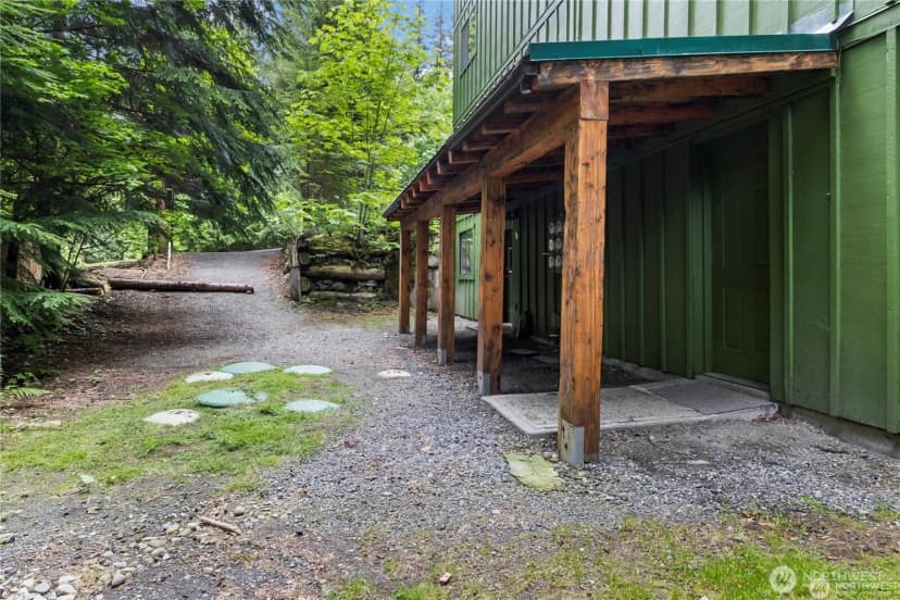 Property photo for 58410 State Route 410 E, Greenwater photo 6