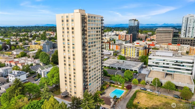Property photo for 4540 8th Avenue Ne #801, Seattle