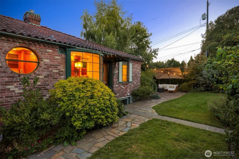 Property photo for 6049 Princeton Avenue Ne, Seattle photo 38