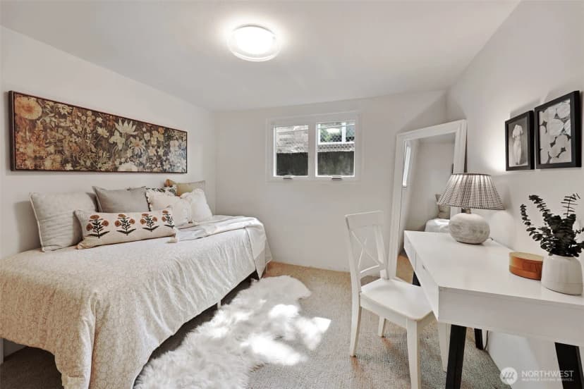 Property photo for 6049 Princeton Avenue Ne, Seattle photo 23