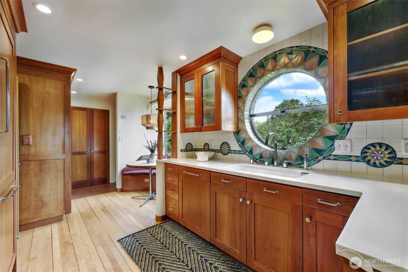 Property photo for 6049 Princeton Avenue Ne, Seattle photo 13