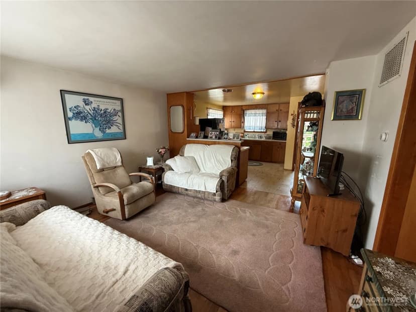 Property photo for 1940 4th Street, Bremerton photo 6