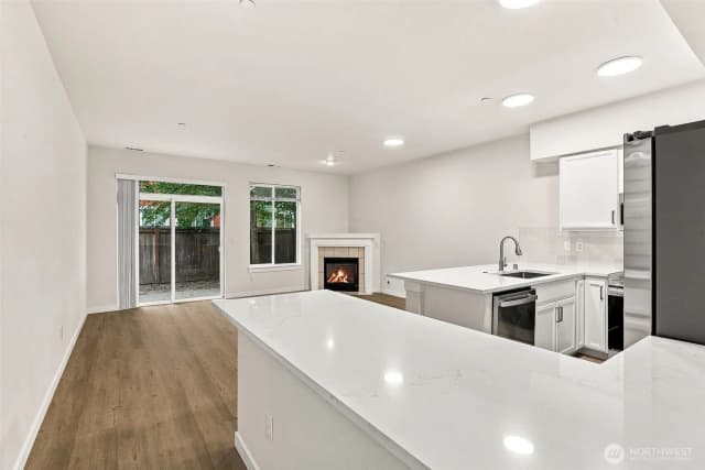 Property photo for 741 114th Street Ct E, Tacoma photo 3