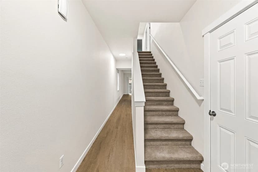 Property photo for 741 114th Street Ct E, Tacoma photo 2