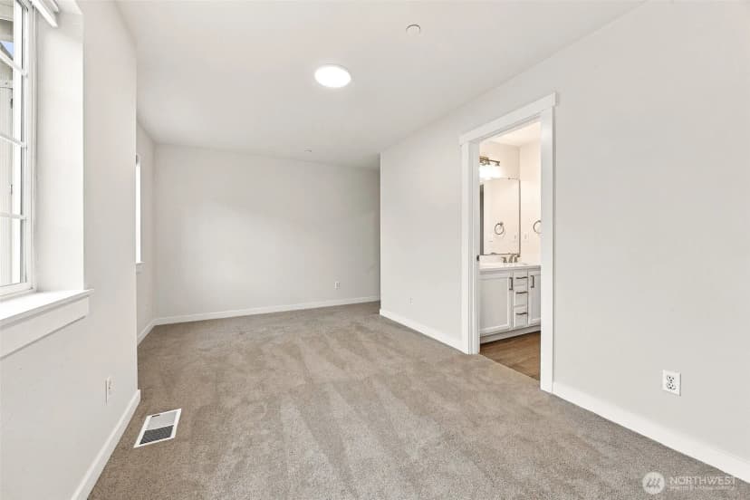 Property photo for 741 114th Street Ct E, Tacoma photo 19