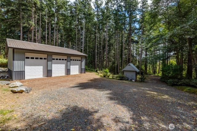 Property photo for 7091 Upland Drive, Anacortes photo 3