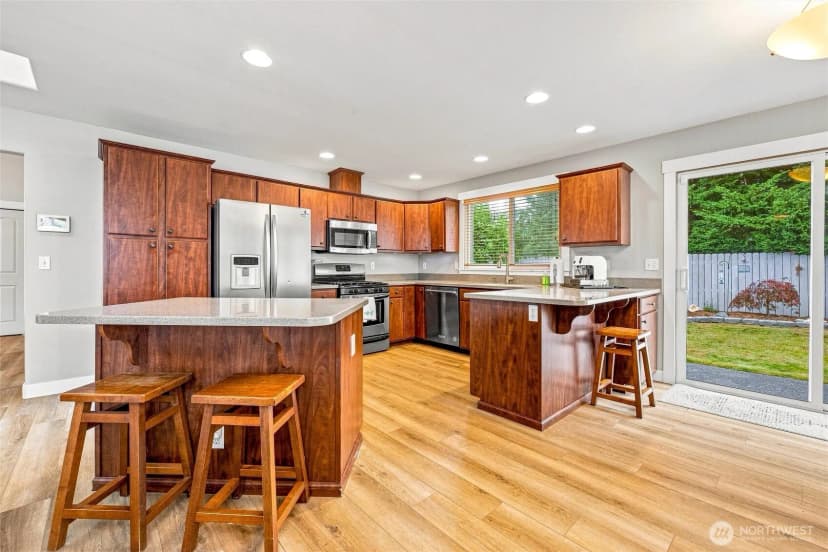 Property photo for 3602 F Avenue, Anacortes photo 11
