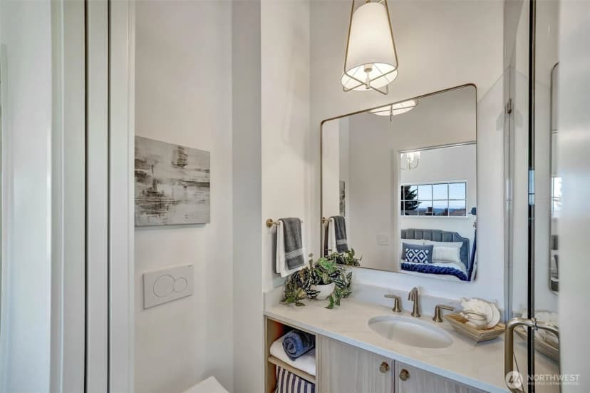 Property photo for 5549 34th Avenue Ne #b, Seattle photo 20