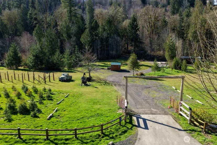 Property photo for 26663 Big Valley Road Ne, Poulsbo