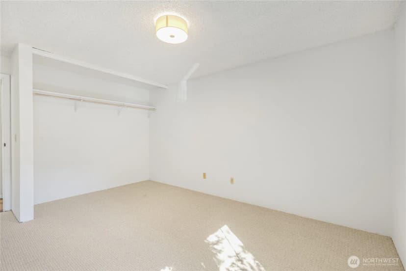 Property photo for 12300 28th Avenue Ne #103, Seattle photo 19
