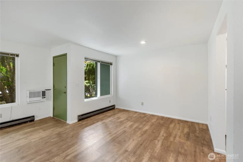 Property photo for 12300 28th Avenue Ne #103, Seattle photo 9