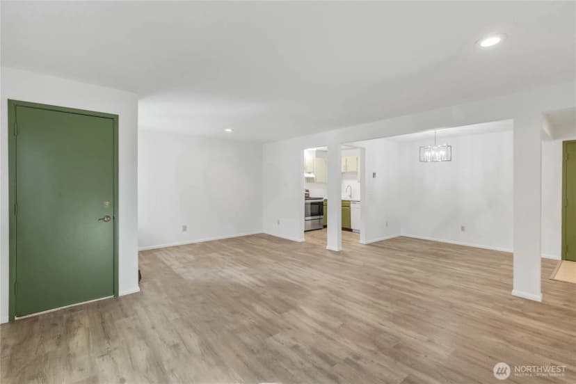 Property photo for 12300 28th Avenue Ne #103, Seattle photo 10