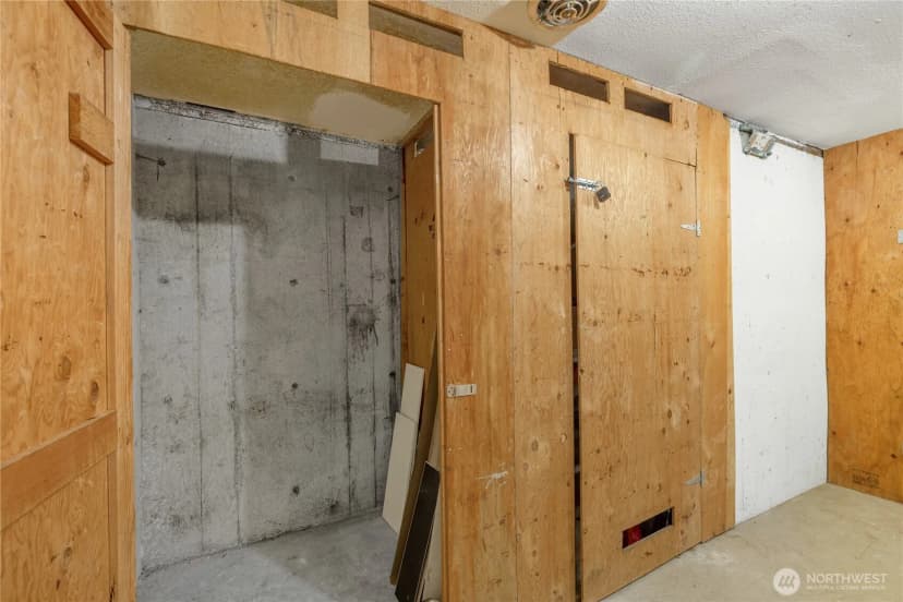 Property photo for 12300 28th Avenue Ne #103, Seattle photo 25