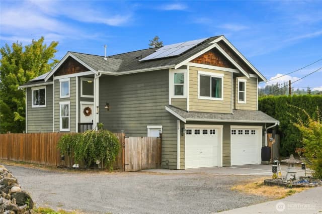 Property photo for 109 E Pioneer Street, Granite Falls