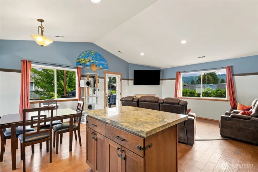Property photo for 109 E Pioneer Street, Granite Falls photo 15
