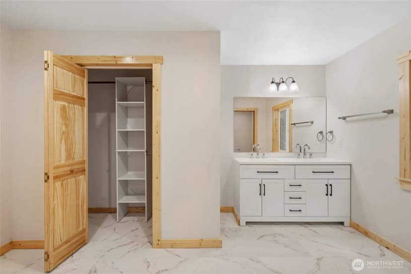 Property photo for 31715 Mount Tahoma Canyon Rd E, Ashford photo 18