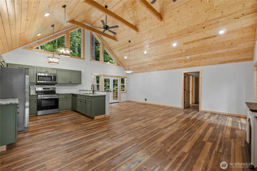 Property photo for 31715 Mount Tahoma Canyon Rd E, Ashford photo 6