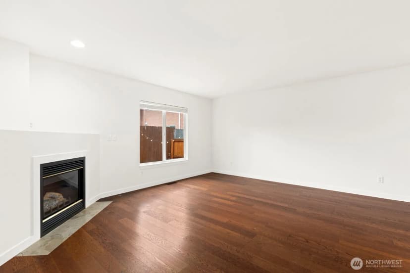Property photo for 2428 Ne 13th Street, Renton photo 7