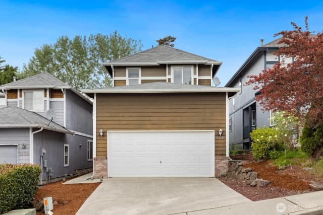 Property photo for 2428 Ne 13th Street, Renton photo 2