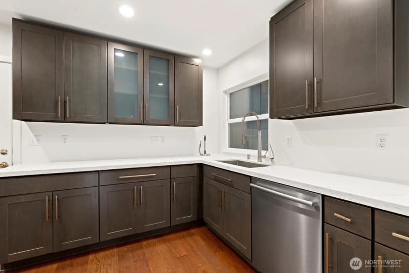 Property photo for 2428 Ne 13th Street, Renton photo 10