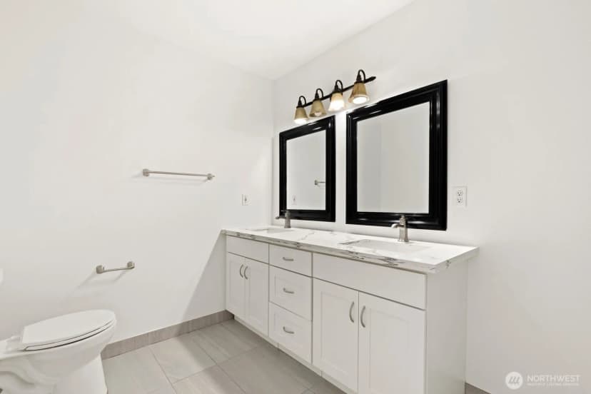 Property photo for 2428 Ne 13th Street, Renton photo 21