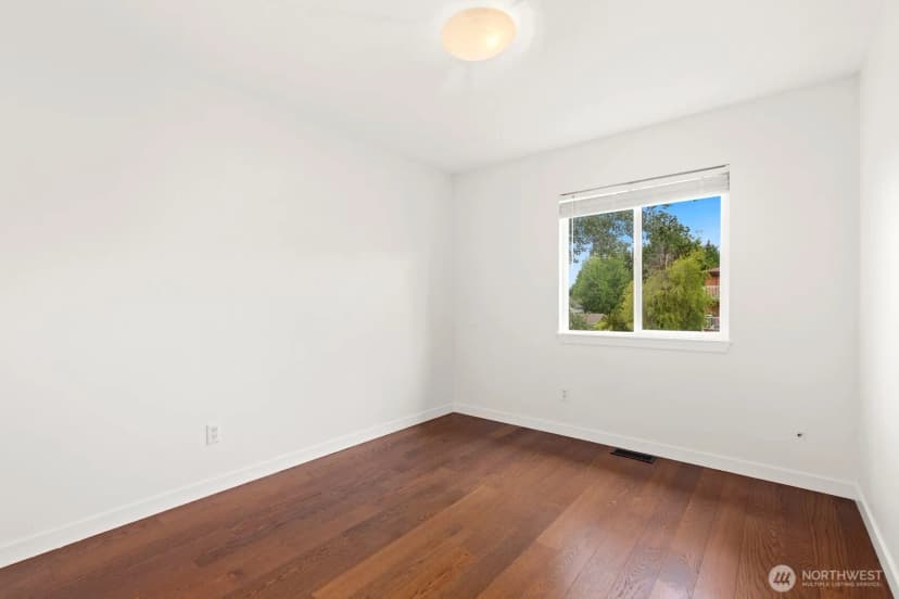 Property photo for 2428 Ne 13th Street, Renton photo 19