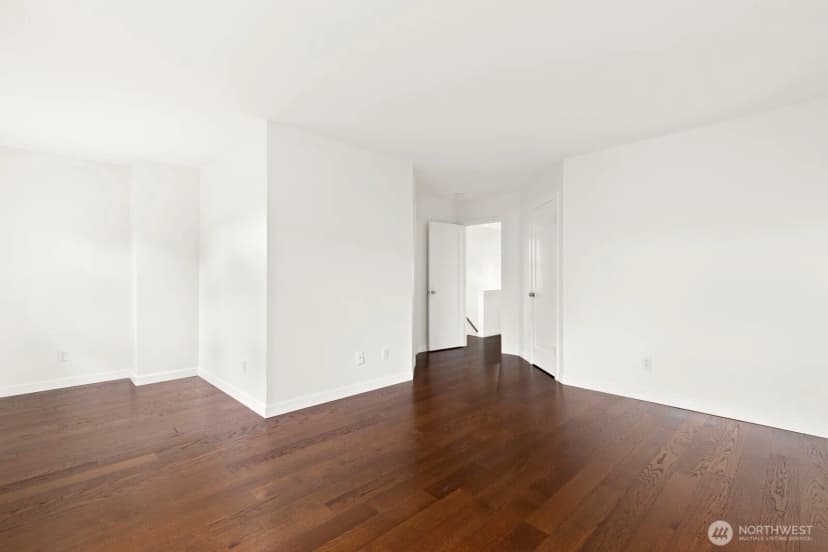 Property photo for 2428 Ne 13th Street, Renton photo 16