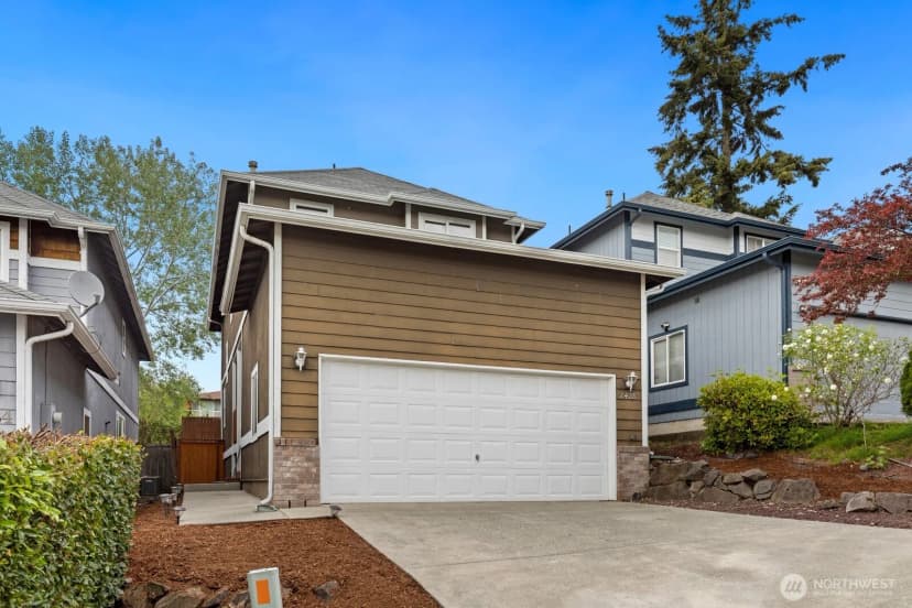 Property photo for 2428 Ne 13th Street, Renton photo 3
