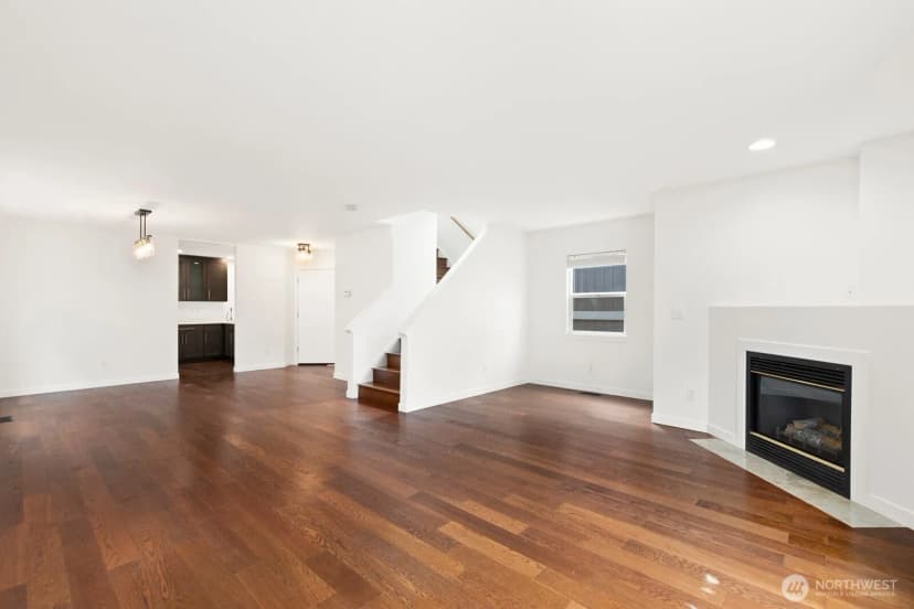 Property photo for 2428 Ne 13th Street, Renton photo 6